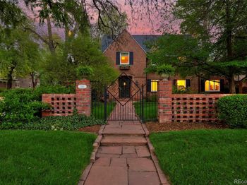 590 Race Street