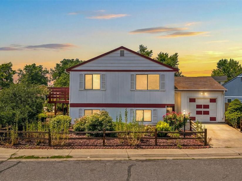 1553 S Carson Street, Aurora CO 80012