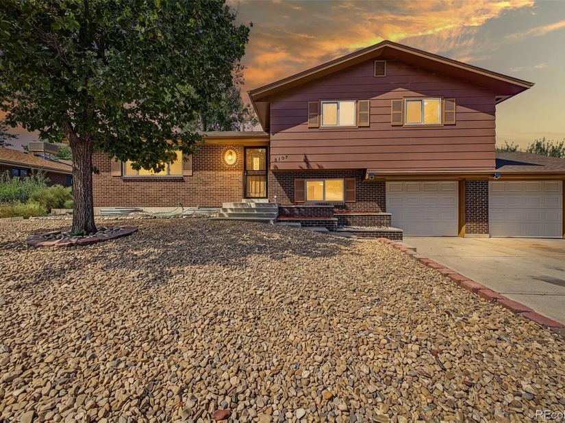 2137 S Yarrow Street, Lakewood CO 80227
