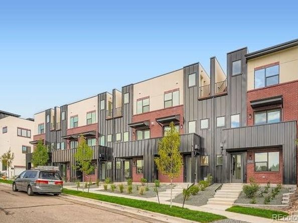 2148 Applewood Drive, Lakewood CO 80215