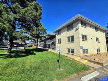 1723 Robb Street