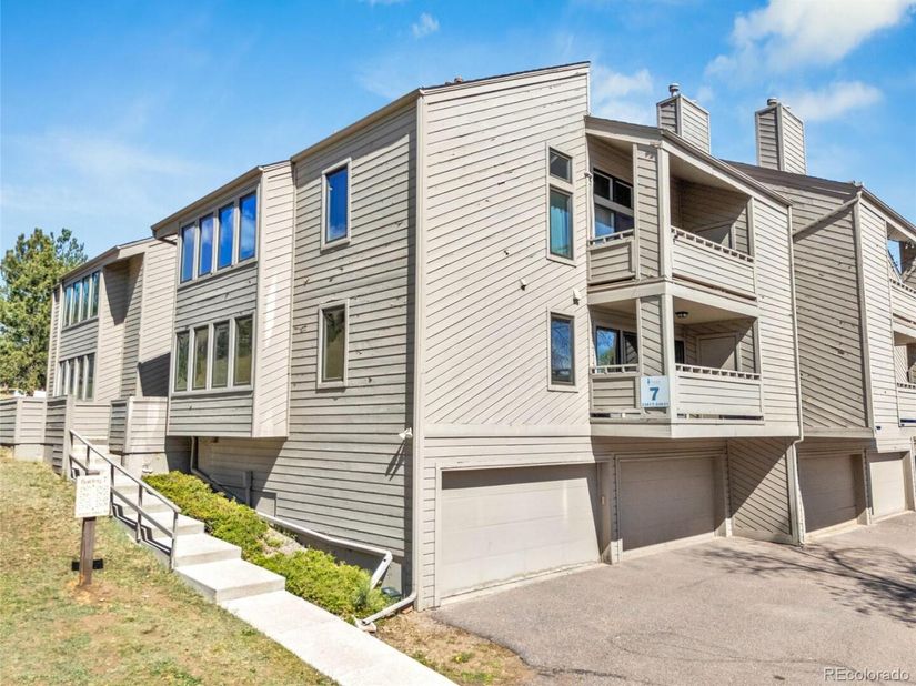 23617 Genesee Village Road A, Golden CO 80401