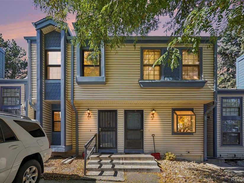 498 S Memphis Way C, Aurora CO 80017