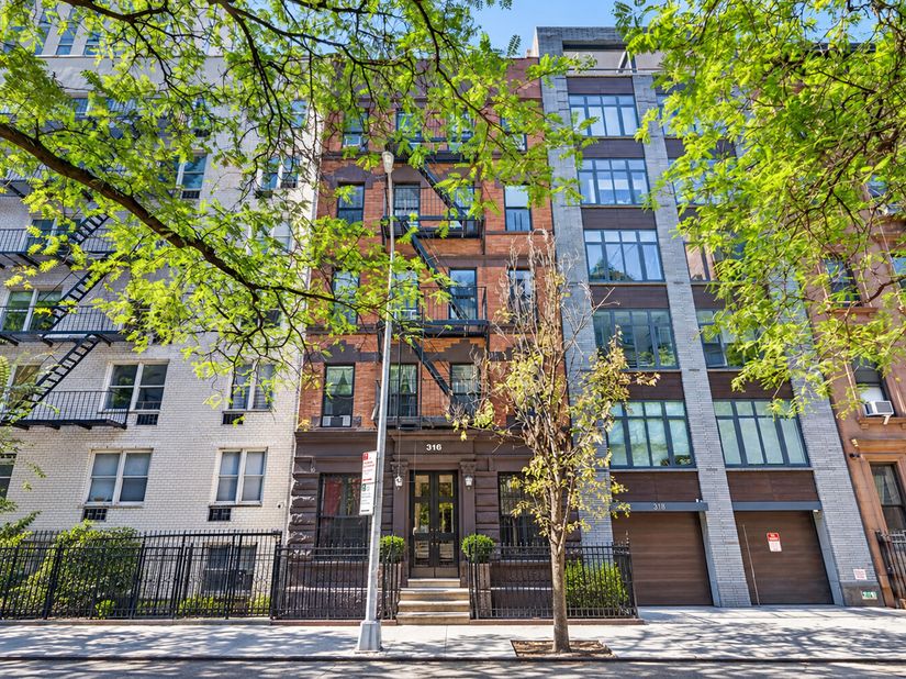 316 West 47th Street 4F, New York NY 10036