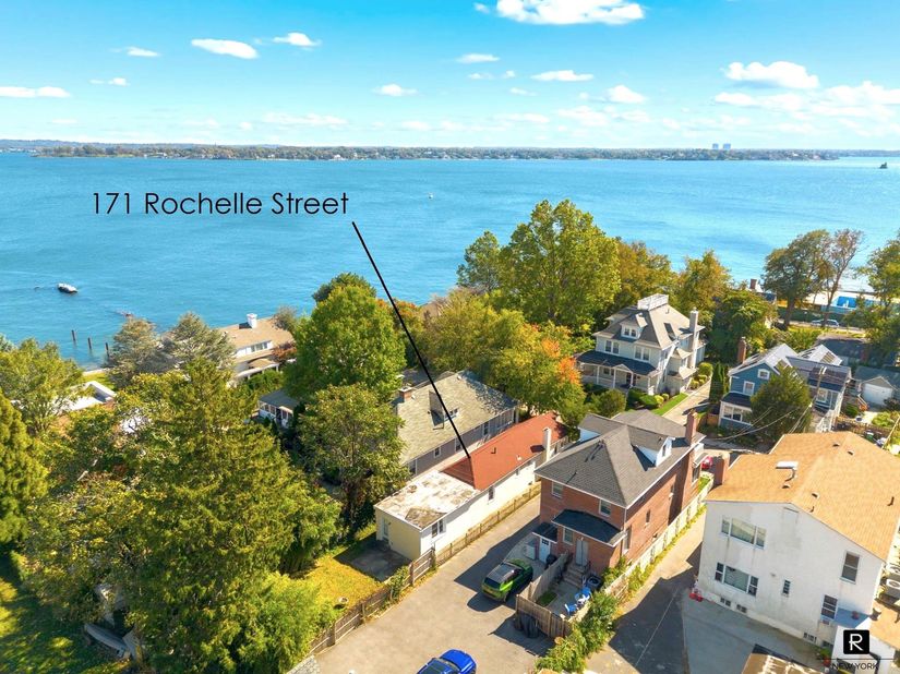 171 Rochelle Street, Bronx NY 10464