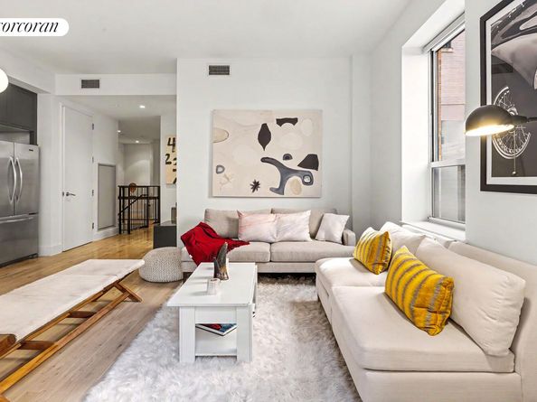 416 West 52nd Street TH219, New York NY 10019