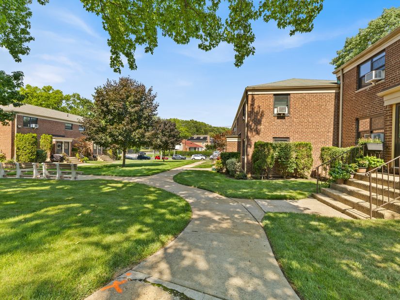76-24 Springfield Boulevard 147B1, Queens NY 11364