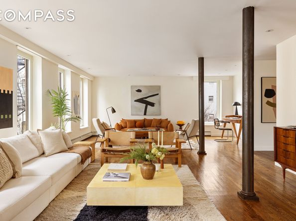 211 East 3rd Street 5R, New York NY 10009