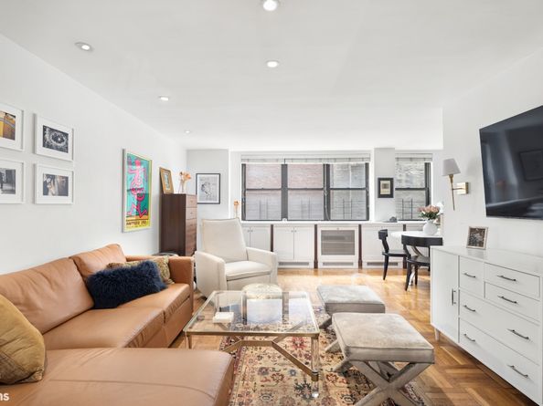 239 East 79th Street 2M, New York NY 10075