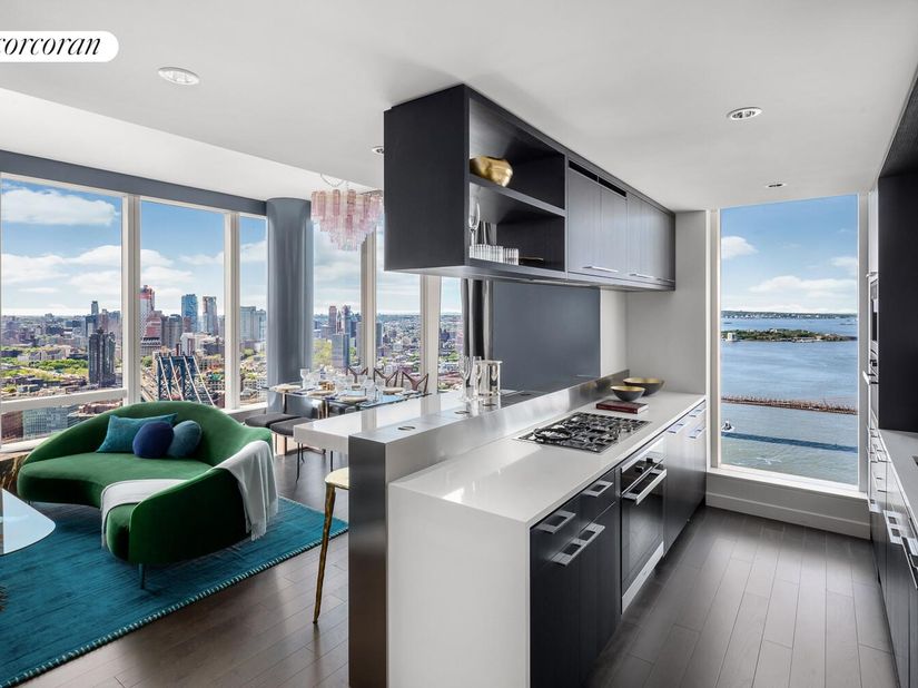 252 South Street 40C, New York NY 10002
