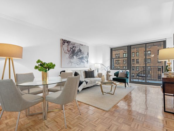 301 East 79th Street 5P, New York NY 10075