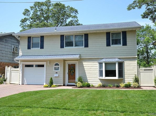 137 Iceland Drive, South Huntington NY 11746