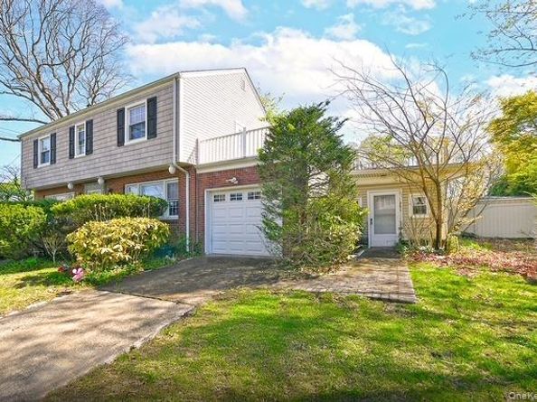 1 Camp Place, Merrick NY 11566