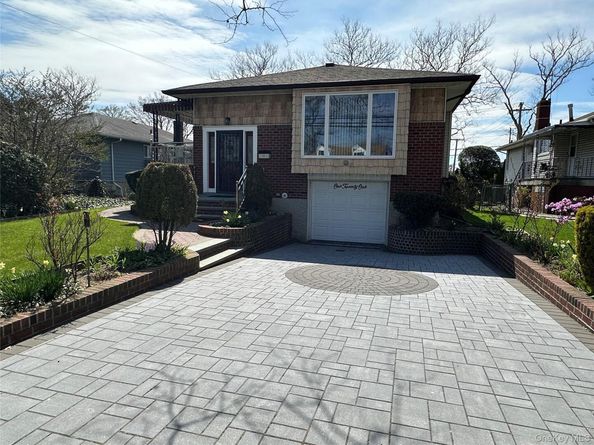 121 Marcus Avenue, New Hyde Park NY 11040
