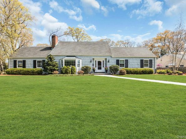 41 Yoakum Street, Farmingdale NY 11735