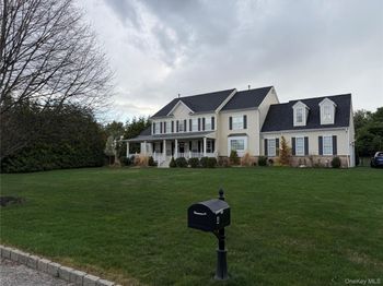 4 Indianwood Court