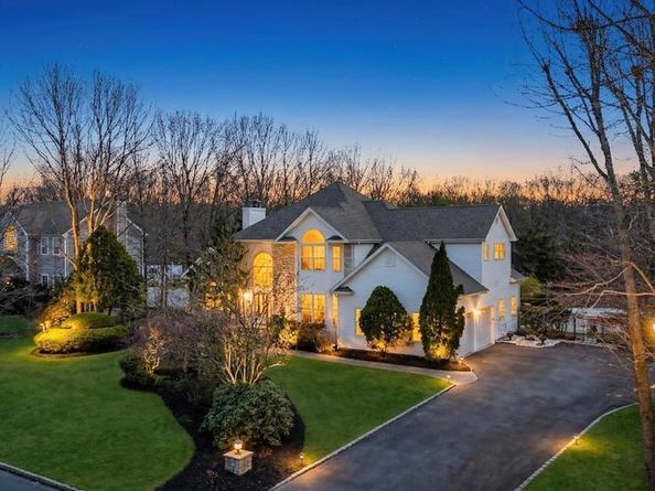 7 Stadium Boulevard, East Setauket NY 11733