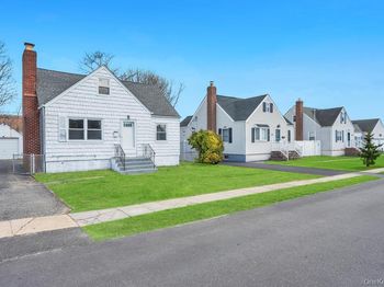 108 Lido Parkway