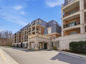 3000 Royal Court