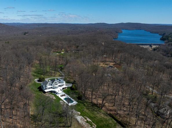 18 Bramblebush Road, Croton-on-Hudson NY 10520