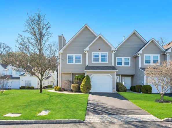 198 Erik Drive, East Setauket NY 11733