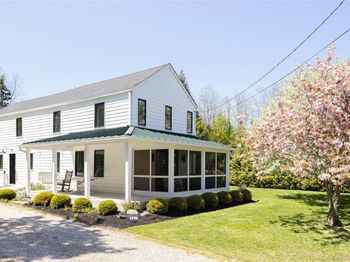 1270 Skunk Lane