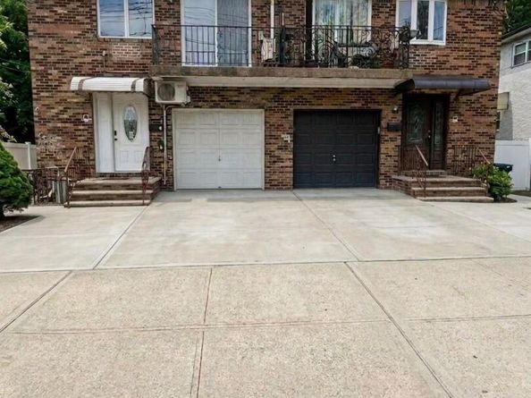 206-49 46th Road, Bayside NY 11361