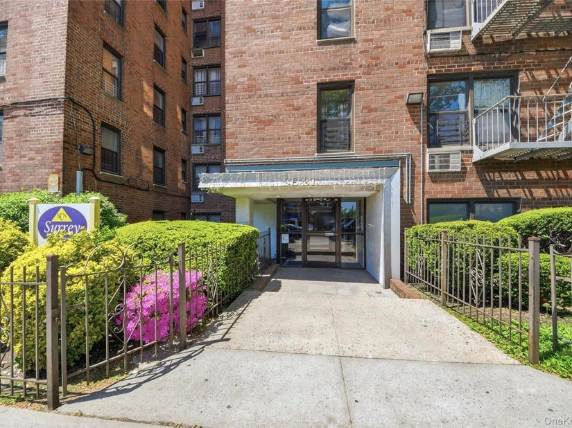 3531 Bronxwood 6K, Bronx NY 10469