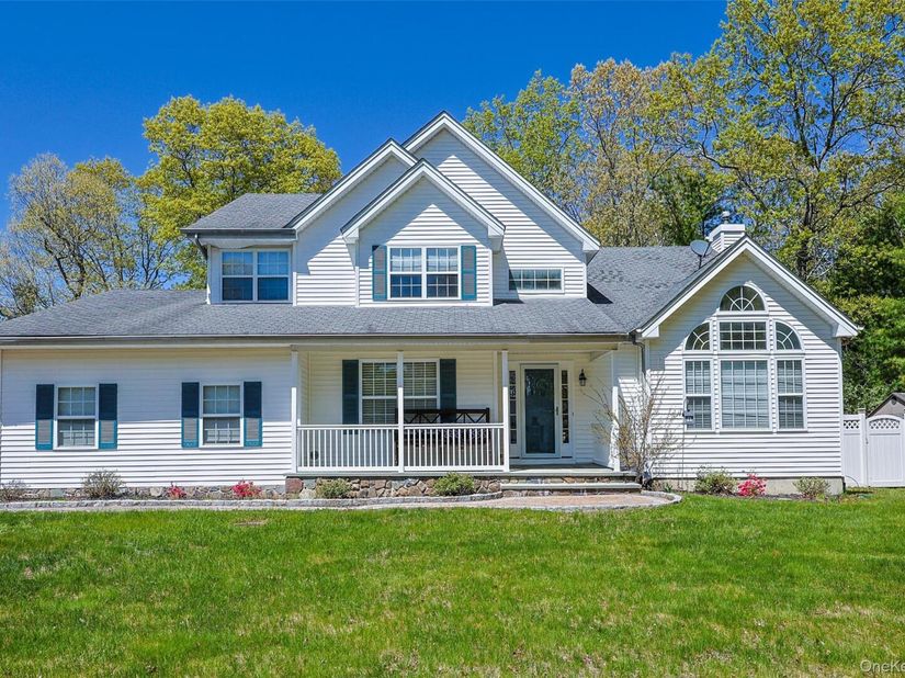 3 Sander Court, Middle Island NY 11953