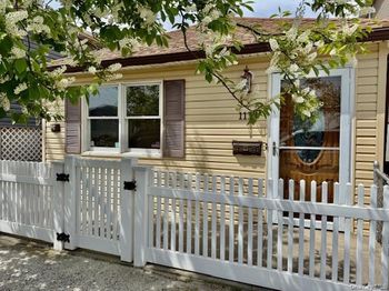 1111 Cross Bay Boulevard