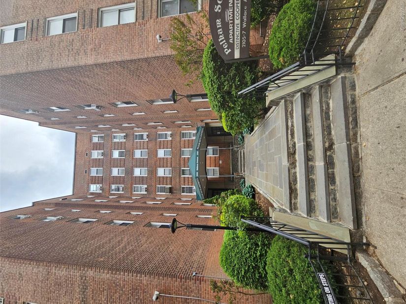 2107 Wallace Avenue 4D, Bronx NY 10462