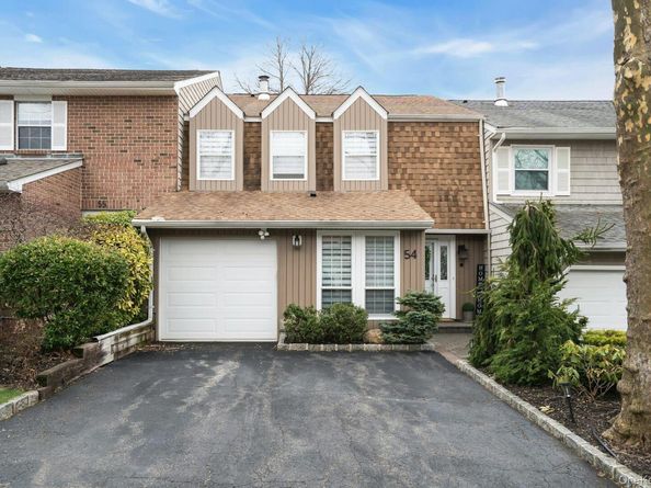 54 Estate Court 54, Woodbury NY 11797