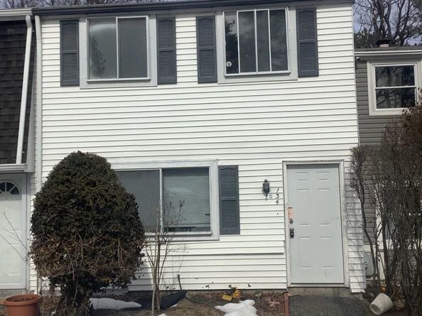 134 Hill Crescent, Calverton NY 11933