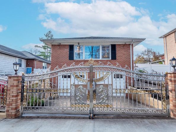 244-19 Grand Central Parkway, Douglaston NY 11362