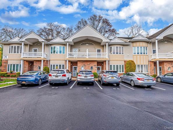 66 Sarah Court, Amityville NY 11701