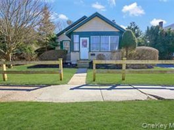 35 Washington Avenue, Greenport NY 11944