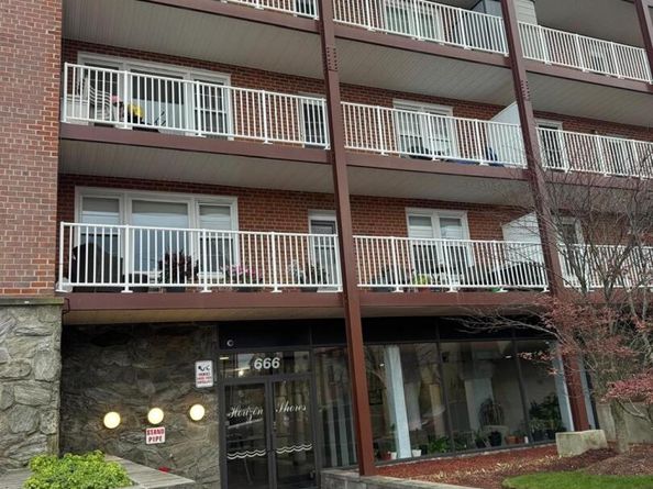 666 Shore Road, Long Beach NY 11561