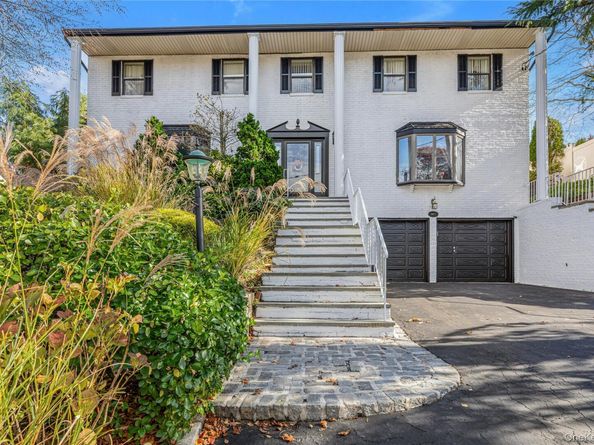 2 Coolidge Avenue T, Glen Head NY 11545