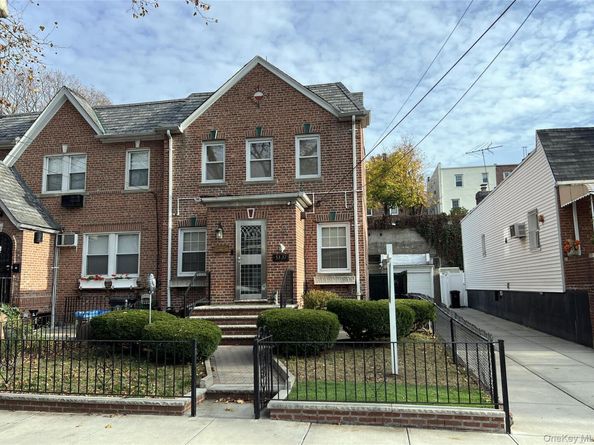 5337 62nd Street, Maspeth NY 11378