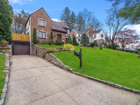 20 Whistler Road, Scarsdale NY 10583