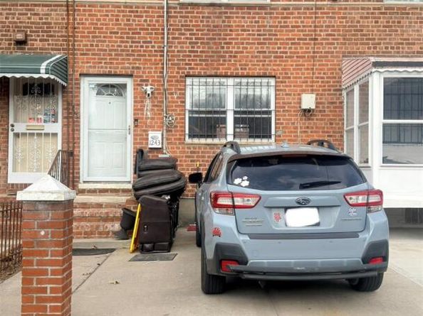 1243 E 223rd Street, Bronx NY 10466