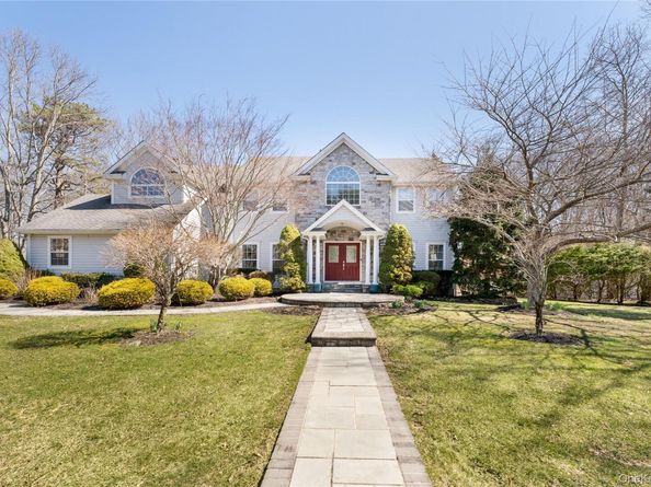 7 Framingham Lane, Shoreham NY 11786