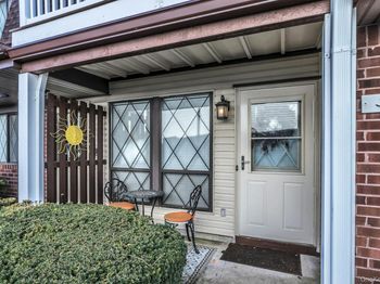 31 Cambridge Drive W