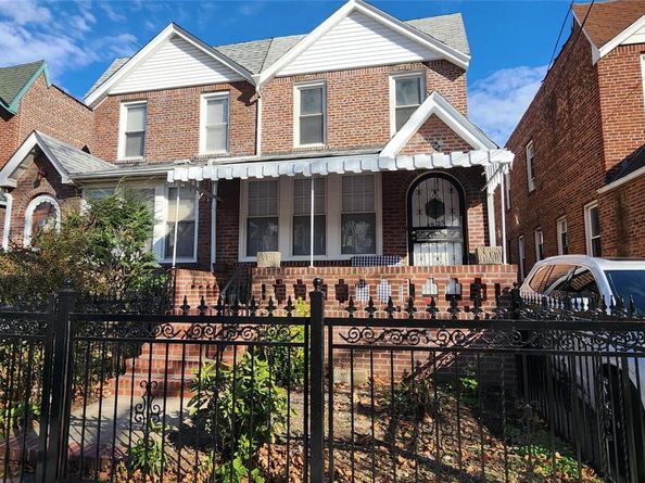 89-25 209 Street, Queens Village NY 11427