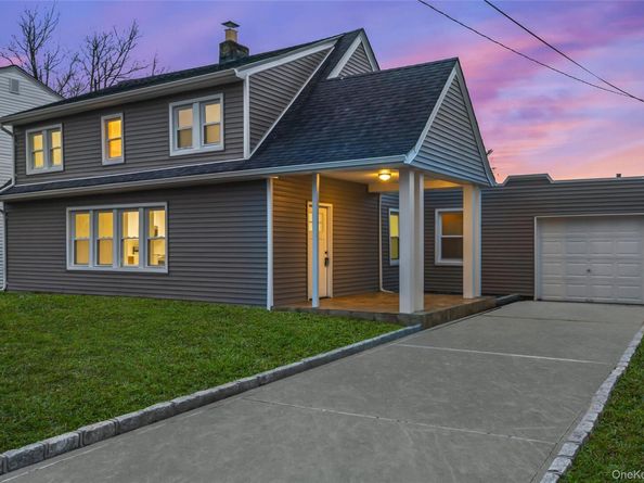 3322 Parkway Drive, Baldwin Harbor NY 11510