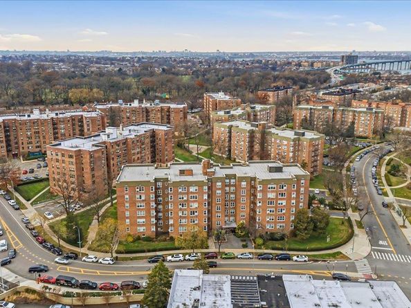 210-15 23rd Avenue 3F, Bayside NY 11360