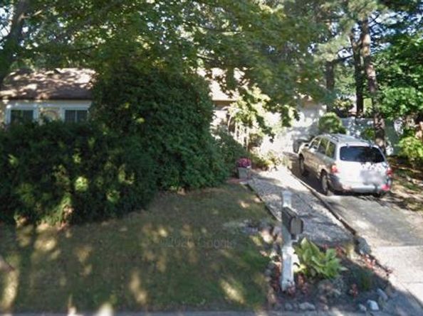 9 Balsam Drive, Medford NY 11763