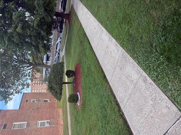 1543 Central Park Avenue F8, Yonkers NY 10710