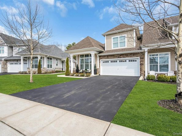 191 Belmont Circle, Yaphank NY 11980