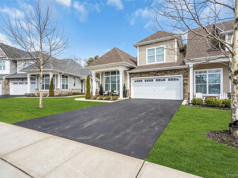 191 Belmont Circle, Yaphank NY 11980